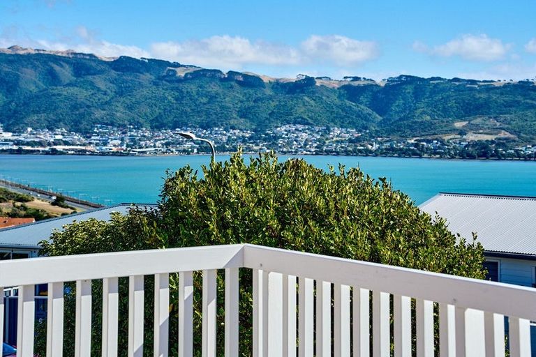 Photo of property in 48 Eskdale Road, Papakowhai, Porirua, 5024