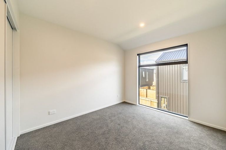 Photo of property in 2/26 Fitzherbert Road, Wainuiomata, Lower Hutt, 5014