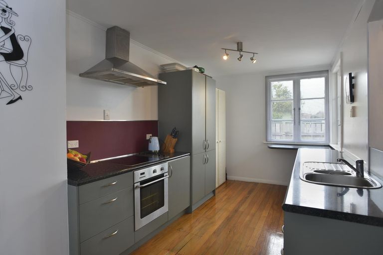 Photo of property in 63 Victoria Street, Carterton, 5713