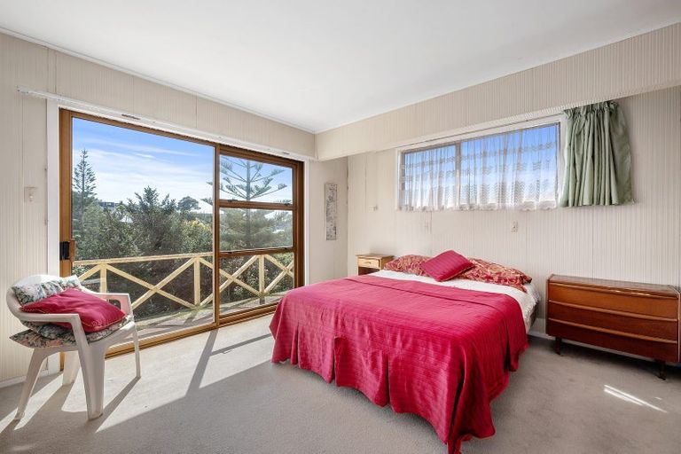 Photo of property in 68 Weatherly Road, Torbay, Auckland, 0630