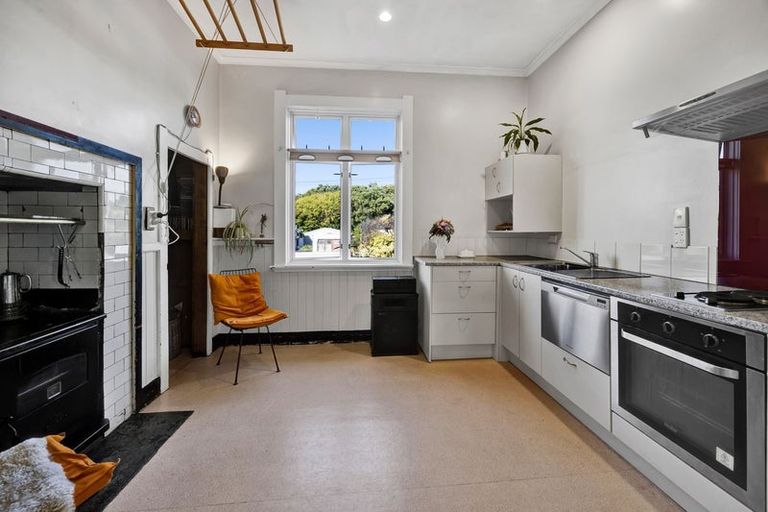 Photo of property in 8 Lincoln Street, Patea, 4520