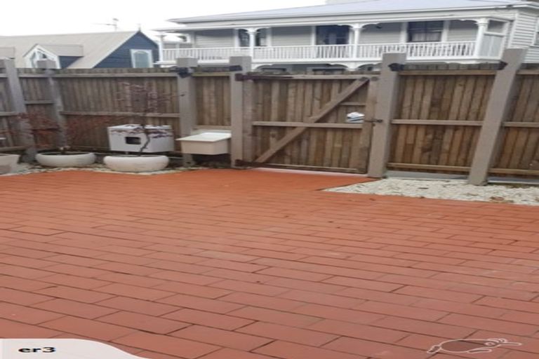 Photo of property in 6 Cottleville Terrace, Thorndon, Wellington, 6011