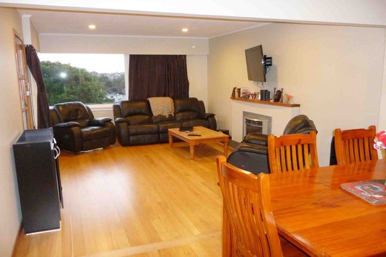 Photo of property in 8 Penrith Street, Westown, New Plymouth, 4310