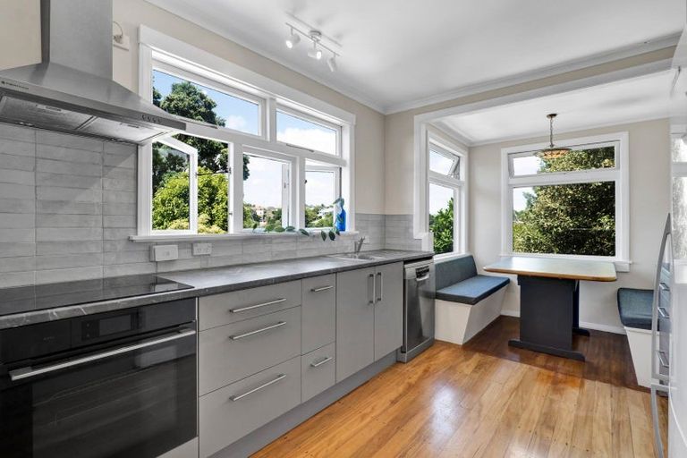 Photo of property in 38 Lawry Street, Blagdon, New Plymouth, 4310