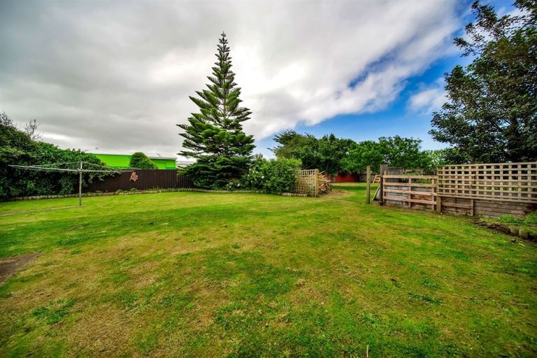 Photo of property in 223 Glover Road, Hawera, 4610