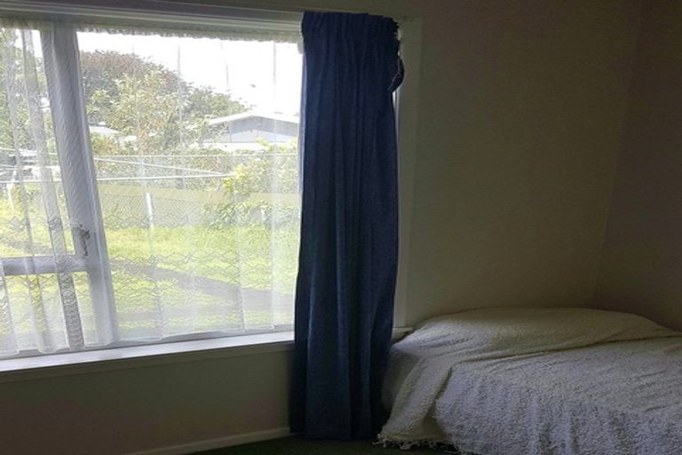 Photo of property in 1/1 Trentham Road, Papakura, 2110