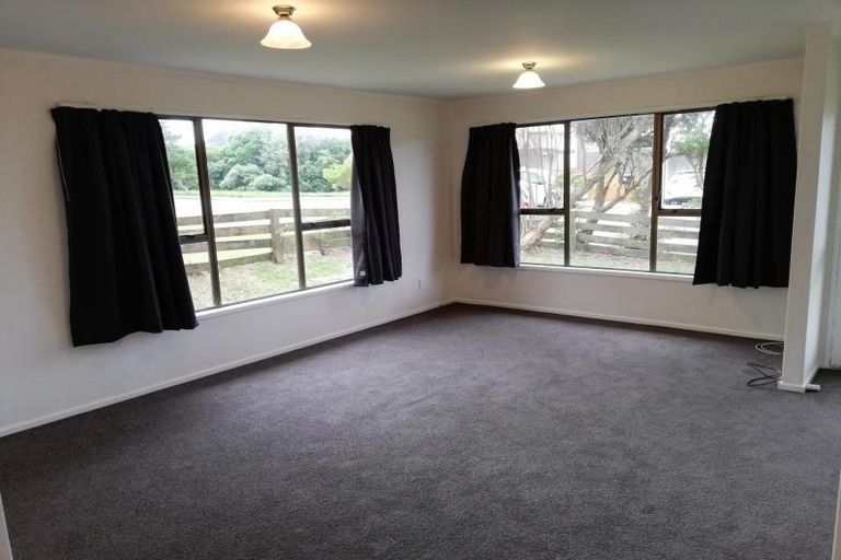 Photo of property in 105 Thurleigh Grove, Karori, Wellington, 6012