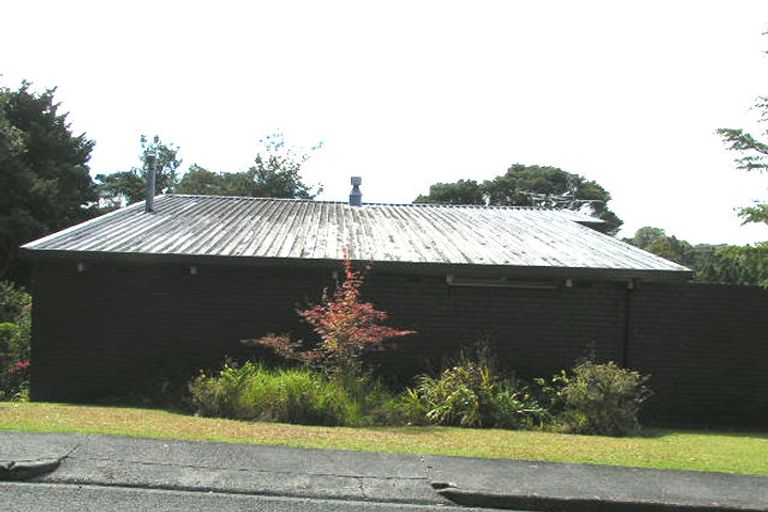 Photo of property in 2 Learmonth Avenue, Birkenhead, Auckland, 0626