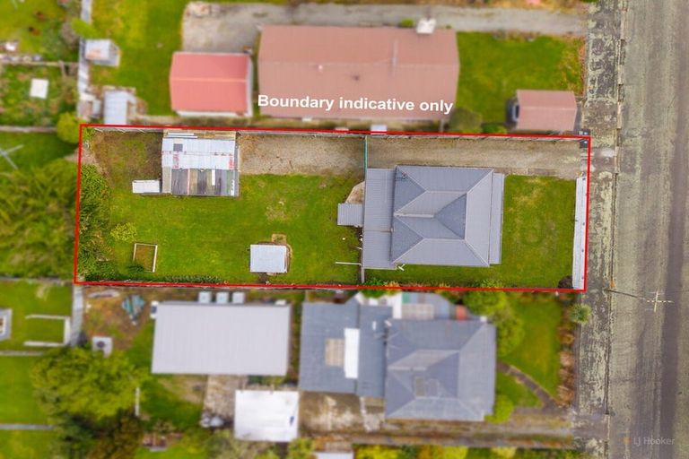Photo of property in 25 Coronation Street, Waimate, 7924