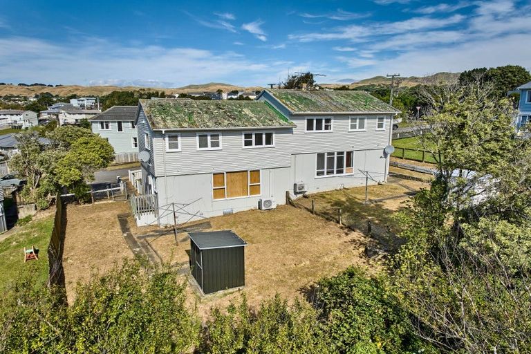 Photo of property in 3-5 York Place, Cannons Creek, Porirua, 5024