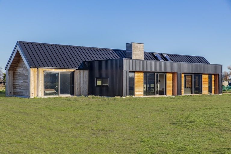 Photo of property in 17 Northside Drive, Waikuku, 7473