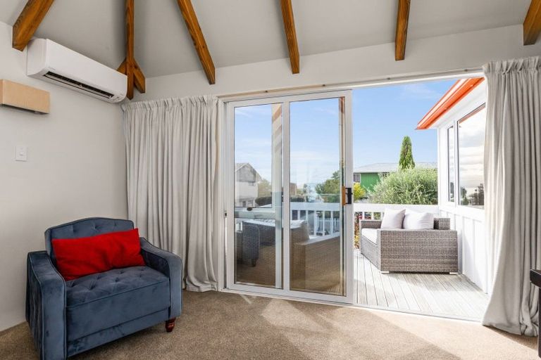 Photo of property in 121 Thompson Road, Bluff Hill, Napier, 4110