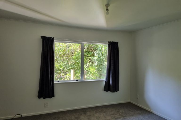 Photo of property in 2/54 Hungerford Road, Houghton Bay, Wellington, 6023