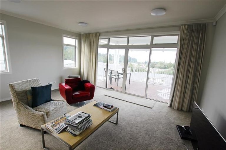Photo of property in 48 Panorama Heights, Orewa, 0931