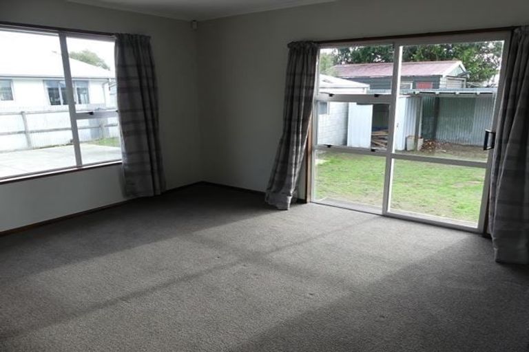 Photo of property in 4 Newhaven Street, Burwood, Christchurch, 8083