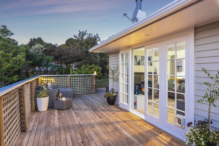 Photo of property in 63 Ruapehu Street, Paraparaumu, 5032