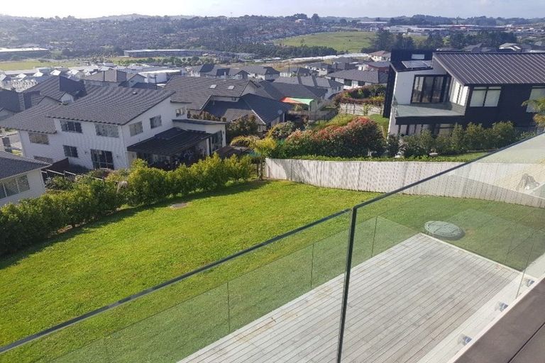 Photo of property in 12 Butler Stoney Crescent, Silverdale, 0932