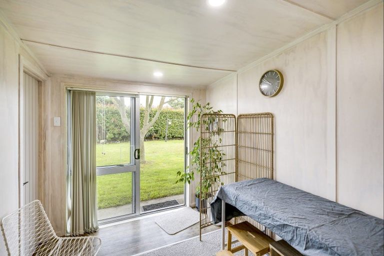 Photo of property in 10 Lipscombe Crescent, Havelock North, 4130