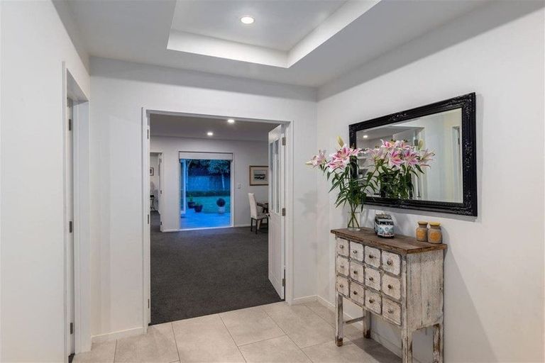 Photo of property in 84 Trafalgar Street, St Albans, Christchurch, 8014