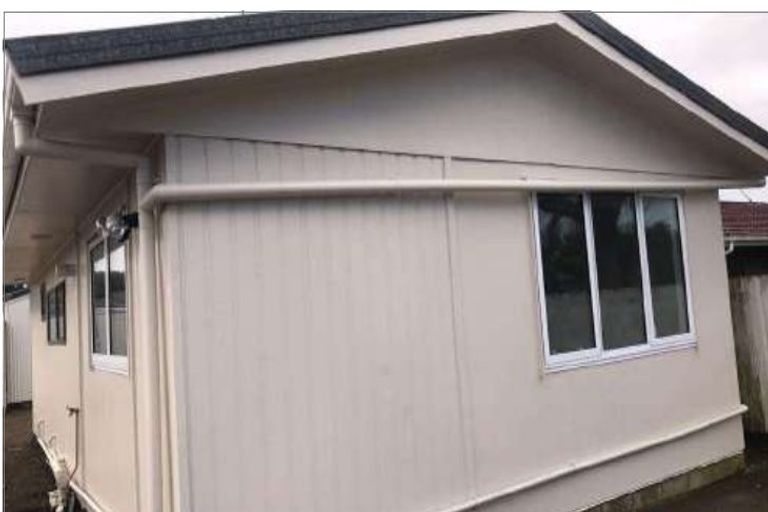 Photo of property in 18a Gibbons Road, Weymouth, Auckland, 2103