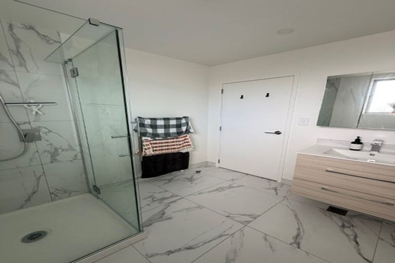 Photo of property in 1/11 Cressy Street, Waterloo, Lower Hutt, 5011