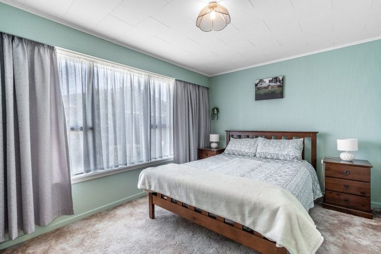 Photo of property in 77 Regent Street, Newfield, Invercargill, 9812