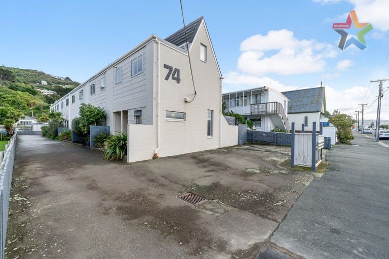 Photo of property in 4/74 Freyberg Street, Lyall Bay, Wellington, 6022