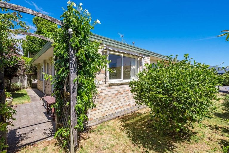 Photo of property in 126 Arawhata Road, Paraparaumu, 5032