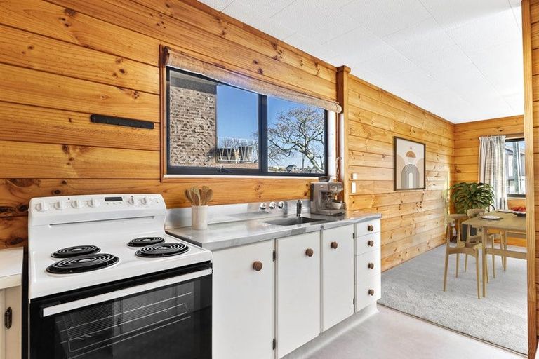 Photo of property in 10 Eastern Beach Road, Eastern Beach, Auckland, 2012