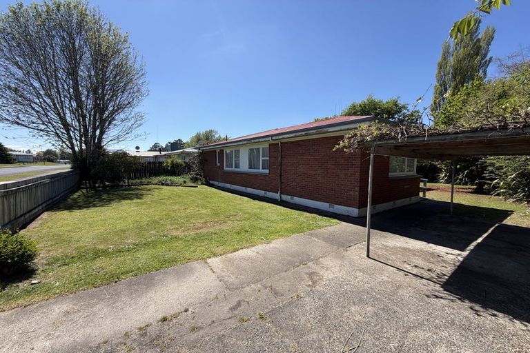 Photo of property in 1 Whakauru Street, Tokoroa, 3420