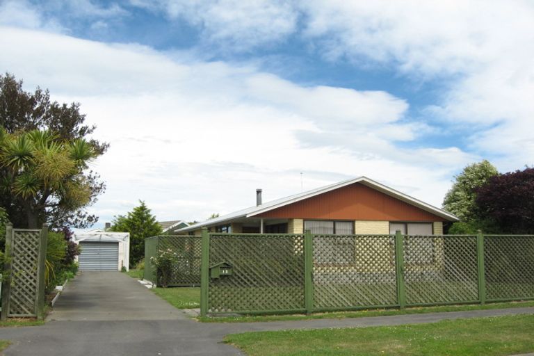 Photo of property in 12 Cob Crescent, Woolston, Christchurch, 8062