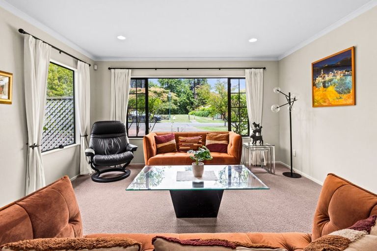 Photo of property in 19 Kingsgate Avenue, Havelock North, 4130