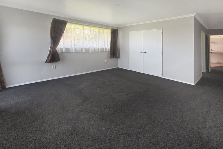 Photo of property in 32 Laward Road, Shannon, Palmerston North, 4474