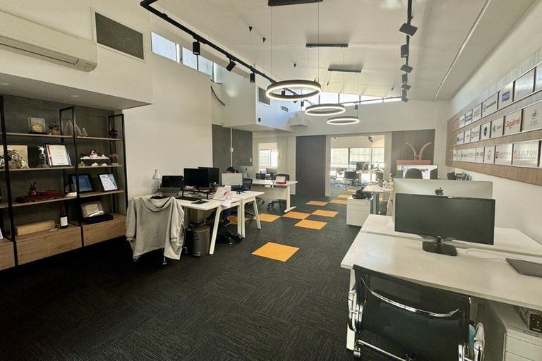 Photo of property in 54 Ponsonby Road, Karori, Wellington, 6012