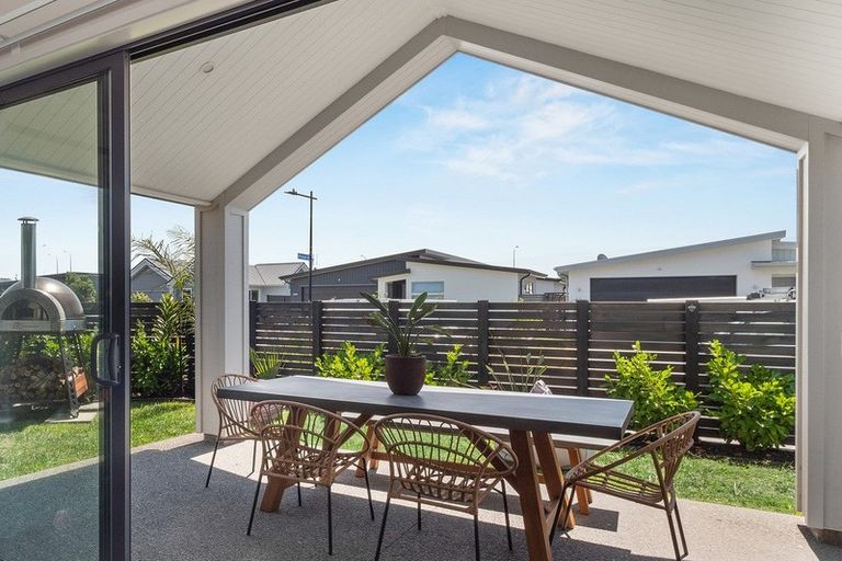 Photo of property in 1 Pimelea Street, Papamoa Beach, Papamoa, 3118