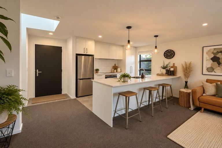 Photo of property in 4/242 Edgeware Road, Edgeware, Christchurch, 8013