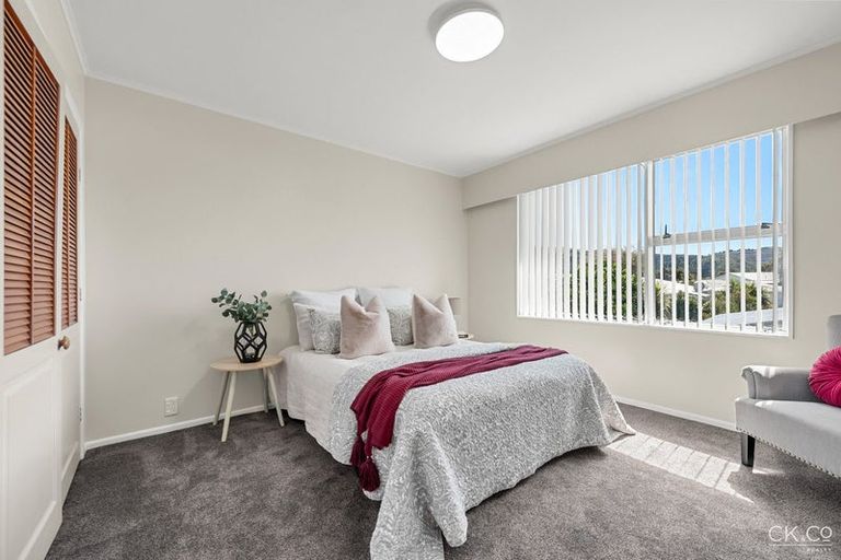 Photo of property in 5 Ferretti Grove, Avalon, Lower Hutt, 5011