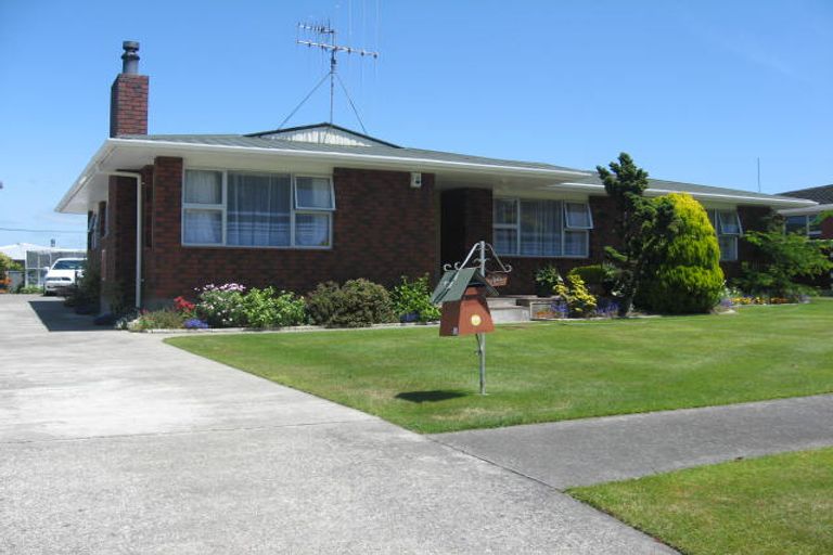 Photo of property in 14 Westwind Place, Feilding, 4702