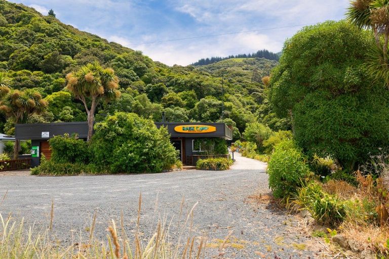 Photo of property in 2009 State Highway 1, Half Moon Bay, Kaikoura, 7371