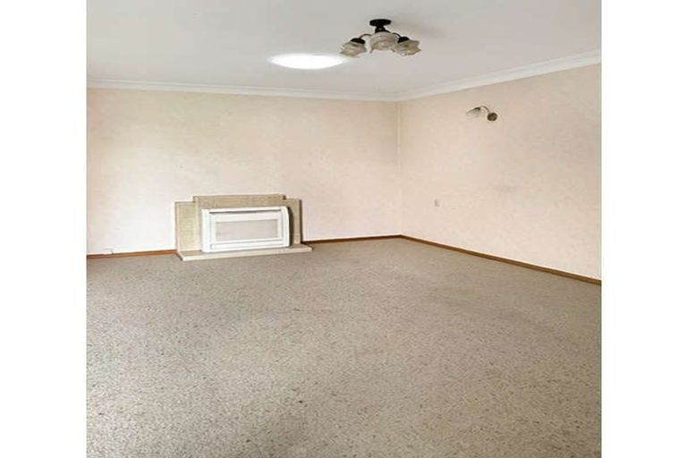 Photo of property in 2/576 Queen Street East, Levin, 5510