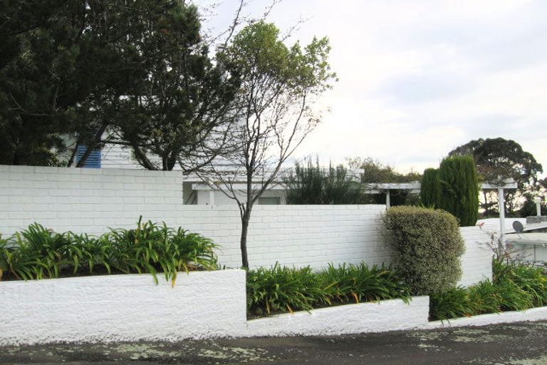 Photo of property in 14 Mountain View Road, Fitzherbert, Palmerston North, 4410