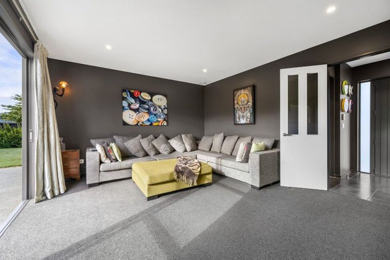 Photo of property in 2 Oakley Drive, Prebbleton, 7604