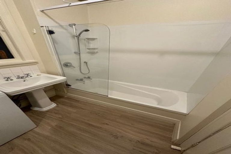 Photo of property in Elms Court Flats, 8/367 The Terrace, Te Aro, Wellington, 6011