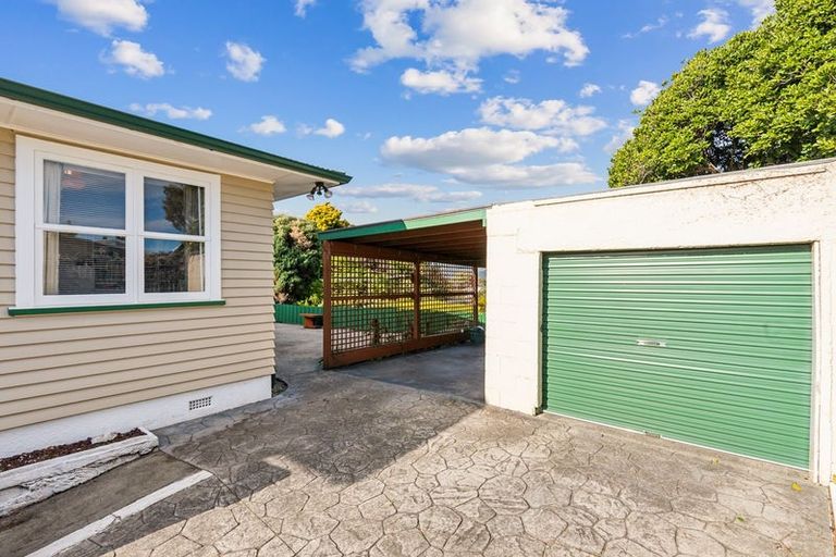 Photo of property in 8 Francis Road, Paraparaumu Beach, Paraparaumu, 5032