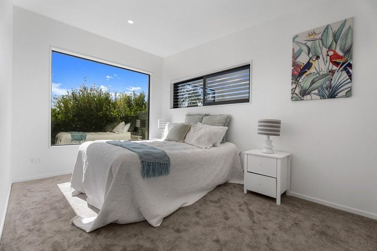 Photo of property in 8/10 Hutchinsons Road, Bucklands Beach, Auckland, 2014
