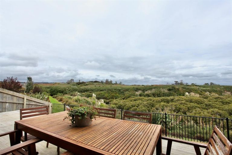 Photo of property in 61 Bayvista Drive, Karaka, Papakura, 2113