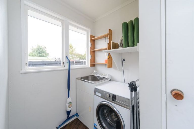 Photo of property in 22 Rhodes Drive, Kelvin Grove, Palmerston North, 4414