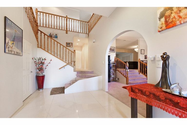 Photo of property in 7 Piper Place, Goodwood Heights, Auckland, 2105