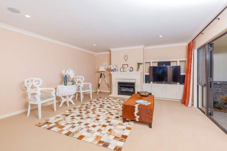 Photo of property in 78 Okura River Road, Okura, Albany, 0792