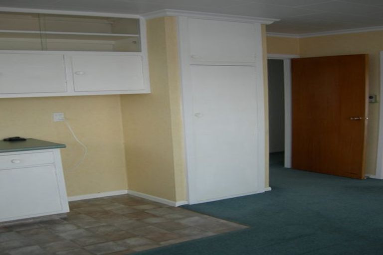 Photo of property in 1/77 Memorial Avenue, Ilam, Christchurch, 8053